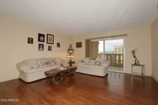 Photo #4: 6662712 Listing 
