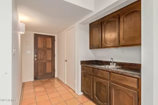 Photo #3: 6662791 Listing