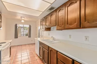 Photo #4: 6662791 Listing