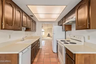 Photo #6: 6662791 Listing