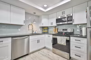 Photo #1: 6662847 Listing 