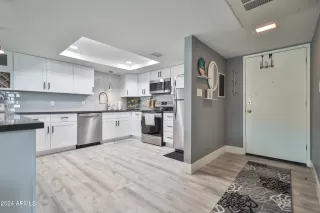 Photo #5: 6662847 Listing 