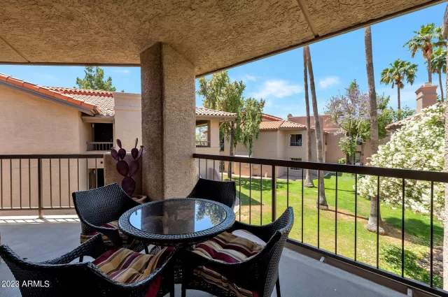 MLS: 6662927 Condo For Sale