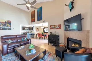Photo #2: 6662927 Listing