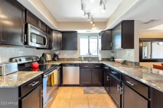 Photo #3: 6662927 Listing