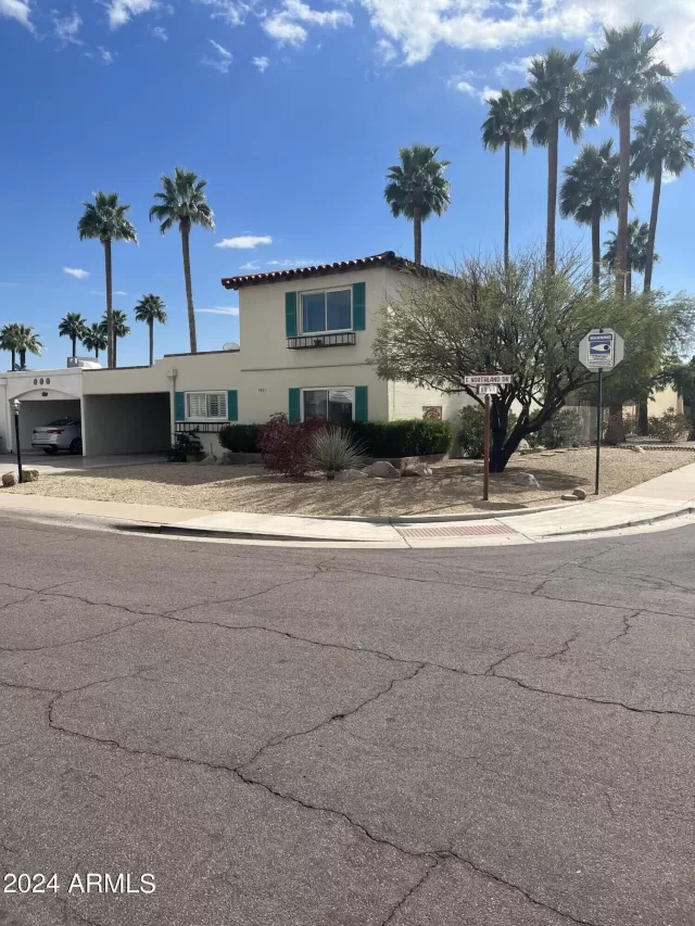 MLS: 6663070 Condo For Sale