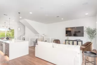 Photo #3: 6663104 Listing