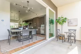 Photo #5: 6663104 Listing