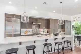 Photo #6: 6663104 Listing