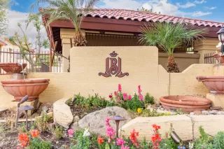 Photo #3: 6663499 Listing