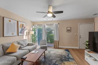 Photo #3: 6663522 Listing