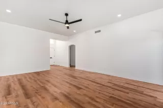 Photo #5: 6663753 Listing