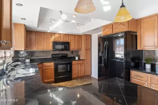 Photo #1: 6663999 Listing 