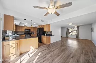 Photo #3: 6663999 Listing 