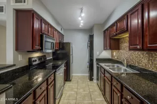 Photo #3: 6664022 Listing