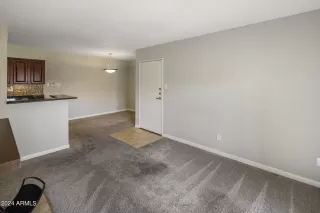 Photo #6: 6664022 Listing