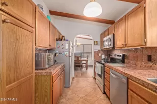 Photo #3: 6664104 Listing 