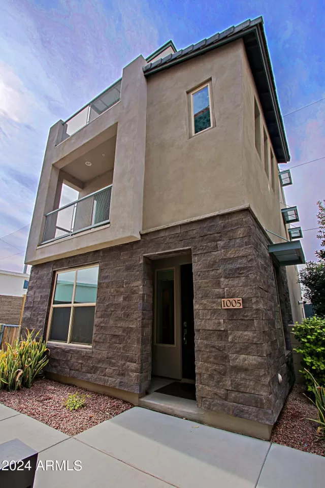 MLS: 6664211 Condo For Sale