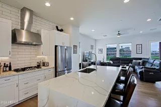 Photo #6: 6664211 Listing 