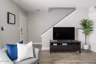 Photo #3: 6664213 Listing