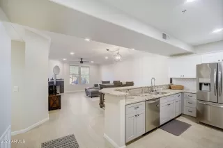 Photo #4: 6664502 Listing