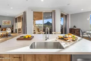 Photo #3: 6664503 Listing