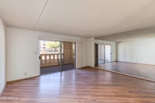 Photo #3: 6664726 Listing 