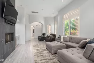 Photo #3: 6664732 Listing