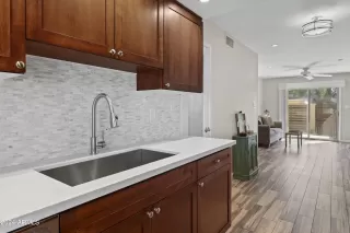 Photo #3: 6664772 Listing