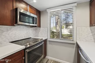 Photo #4: 6664772 Listing
