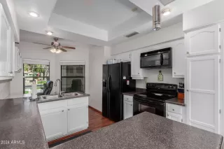 Photo #4: 6664795 Listing