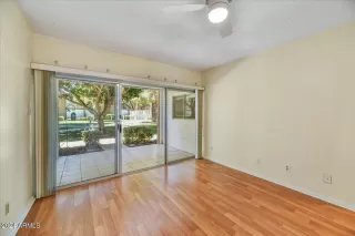 Photo #5: 6664882 Listing 