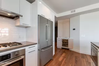 Photo #5: 6665054 Listing