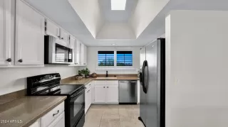 Photo #2: 6665156 Listing 