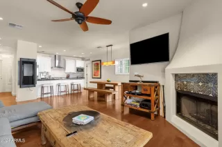 Photo #3: 6665197 Listing
