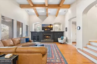 Photo #4: 6665261 Listing