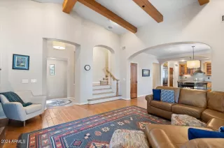 Photo #5: 6665261 Listing