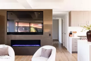 Photo #3: 6665296 Listing