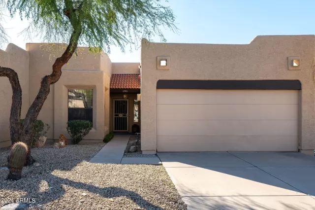 MLS: 6665471 Condo For Sale