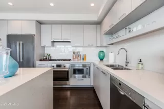 Photo #5: 6665479 Listing