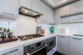 Photo #6: 6665479 Listing