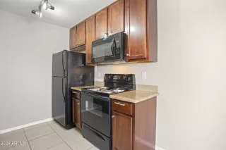 Photo #3: 6665518 Listing