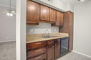 Photo #4: 6665518 Listing