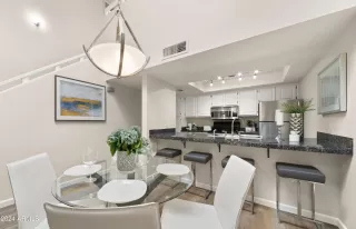 Photo #2: 6665539 Listing