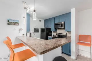 Photo #4: 6665624 Listing