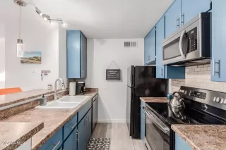 Photo #5: 6665624 Listing