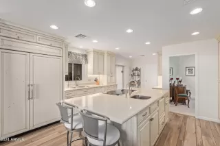 Photo #2: 6665640 Listing