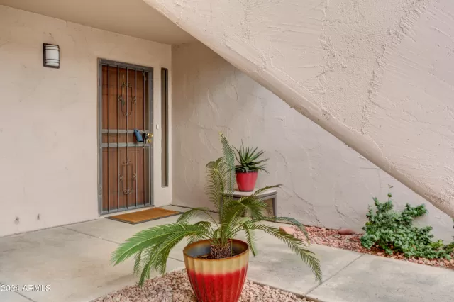 MLS: 6665678 Condo For Sale
