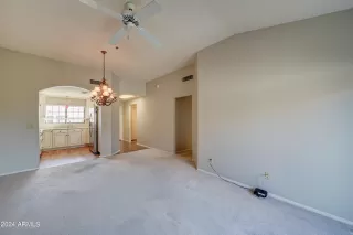Photo #4: 6665766 Listing