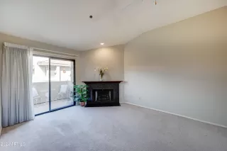 Photo #5: 6665766 Listing